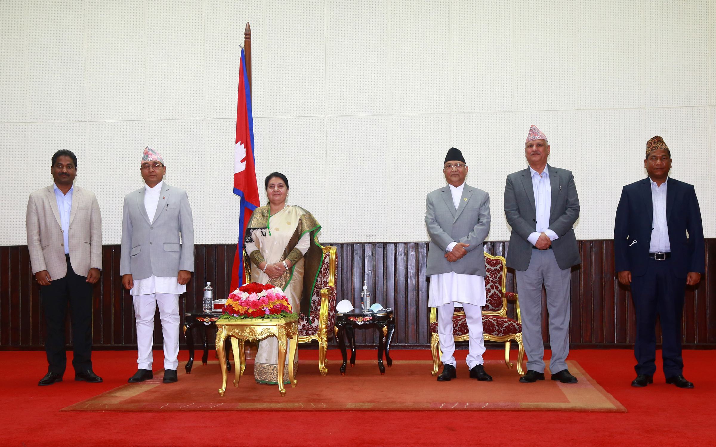 माओवादीले सांसद् हटाएका चारैजनाको मन्त्रिपरिषद्मा पुनर्नियुक्ति 