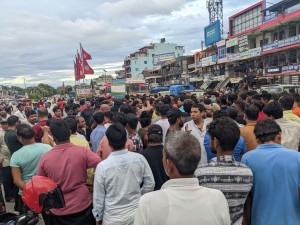 विधुत पटकपटक अवरुद्ध भएपछि पूर्व-पश्चिम राजमार्गमा चक्काजाम