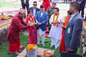 एमालेले पार्टी कार्यालयको नयाँ भवन कीर्तिपुरमा बनाउँदै, अध्यक्ष ओलीले गरे शिलान्यास 