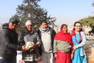 ललितपुर महानगर २३ नं. वडाले तीन महिनालाई पुग्ने गरी वितरण गर्‍यो ज्येष्ठ नागरिकलाई निःशुल्क सुगर र प्रेसरको औषधि