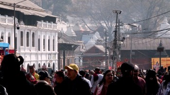 महाशिवरात्रिमा बिहान दुई बजेदेखि पशुपतिनाथ मन्दिरका चारै ढोका खुला