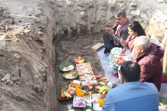 सानो गौचरन स्टेडियम पुननिर्माण सुरु, उपप्रमुख डंगोलबाट शिलान्यास 