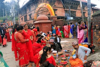 आज हरितालिका तीज, महादेवको पूजा आराधना गरी मनाइँदै