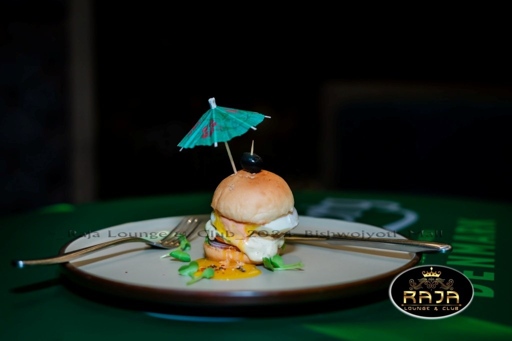 Burger-(Raja-lounge-and-club-1727430991.jpg